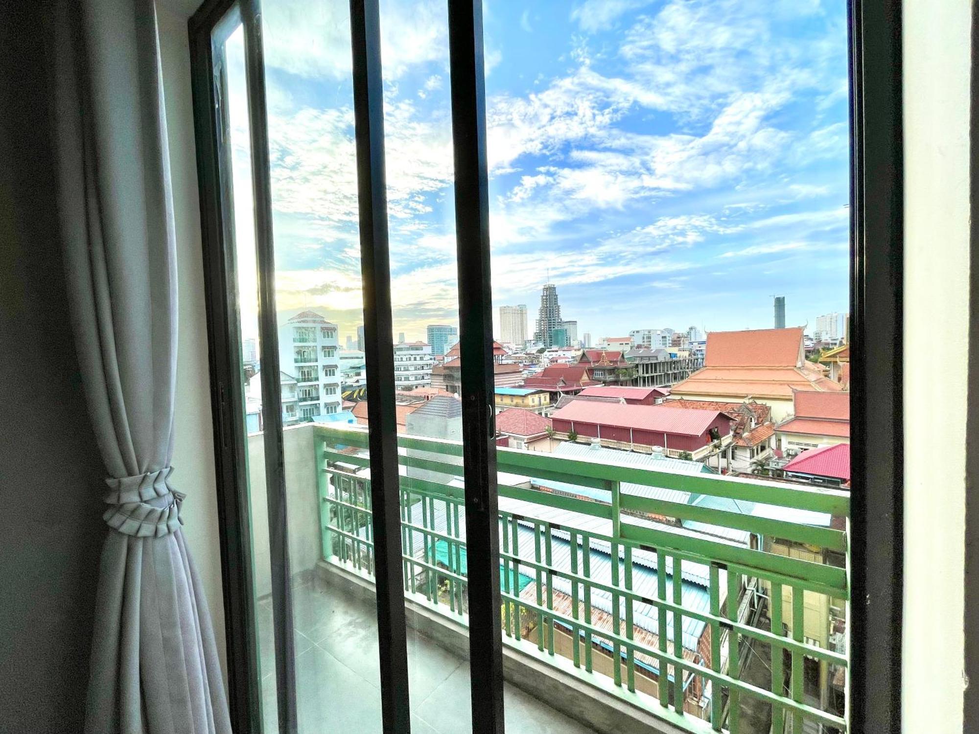 RS III Location Hostel Phnom Penh Exterior foto