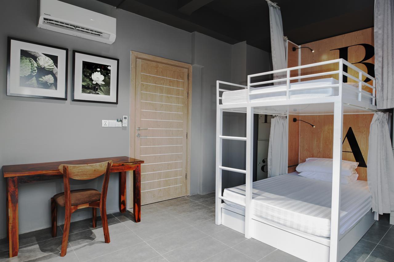 RS III Location Hostel Phnom Penh Exterior foto